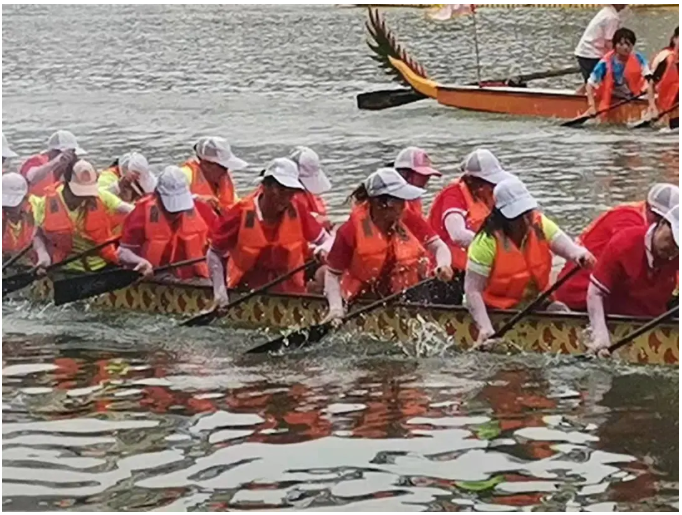 霸氣！廣西桂林華喆仿石漆女子龍舟隊(duì)勇創(chuàng)佳績(jī)！